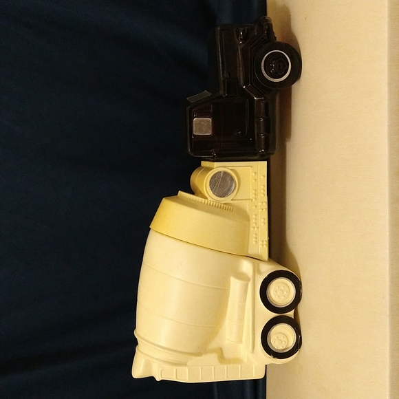 Vintage Avon Cement Mixer Decanter Bottle Wild Country After Shave FULL - Picture 4 of 6